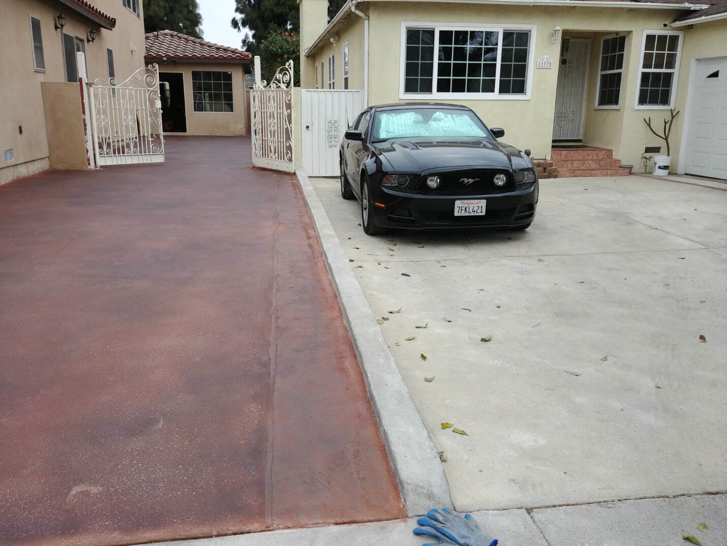 Color stained concrete driveway, Culver City (2 of 4)
