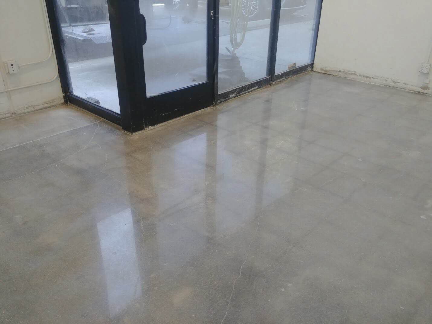 Polished concrete office floor, Van Nuys (4 of 6)