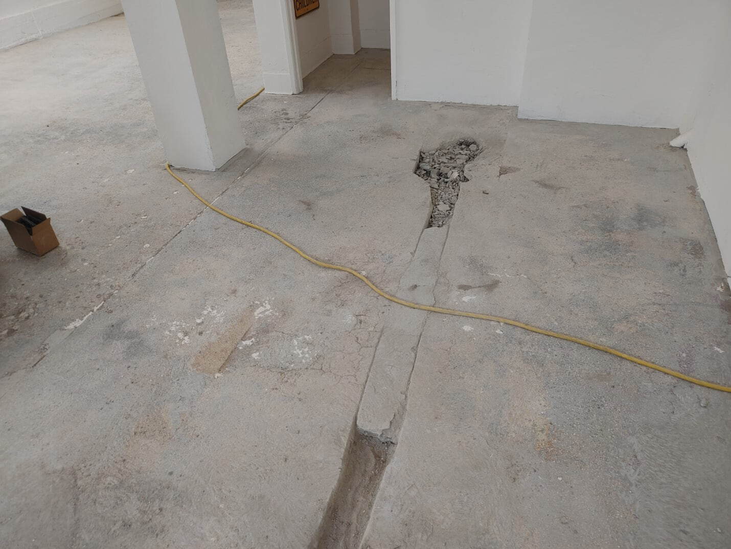 Epoxy coated retail floor, antique furniture store, Los Angeles (3 of 16)