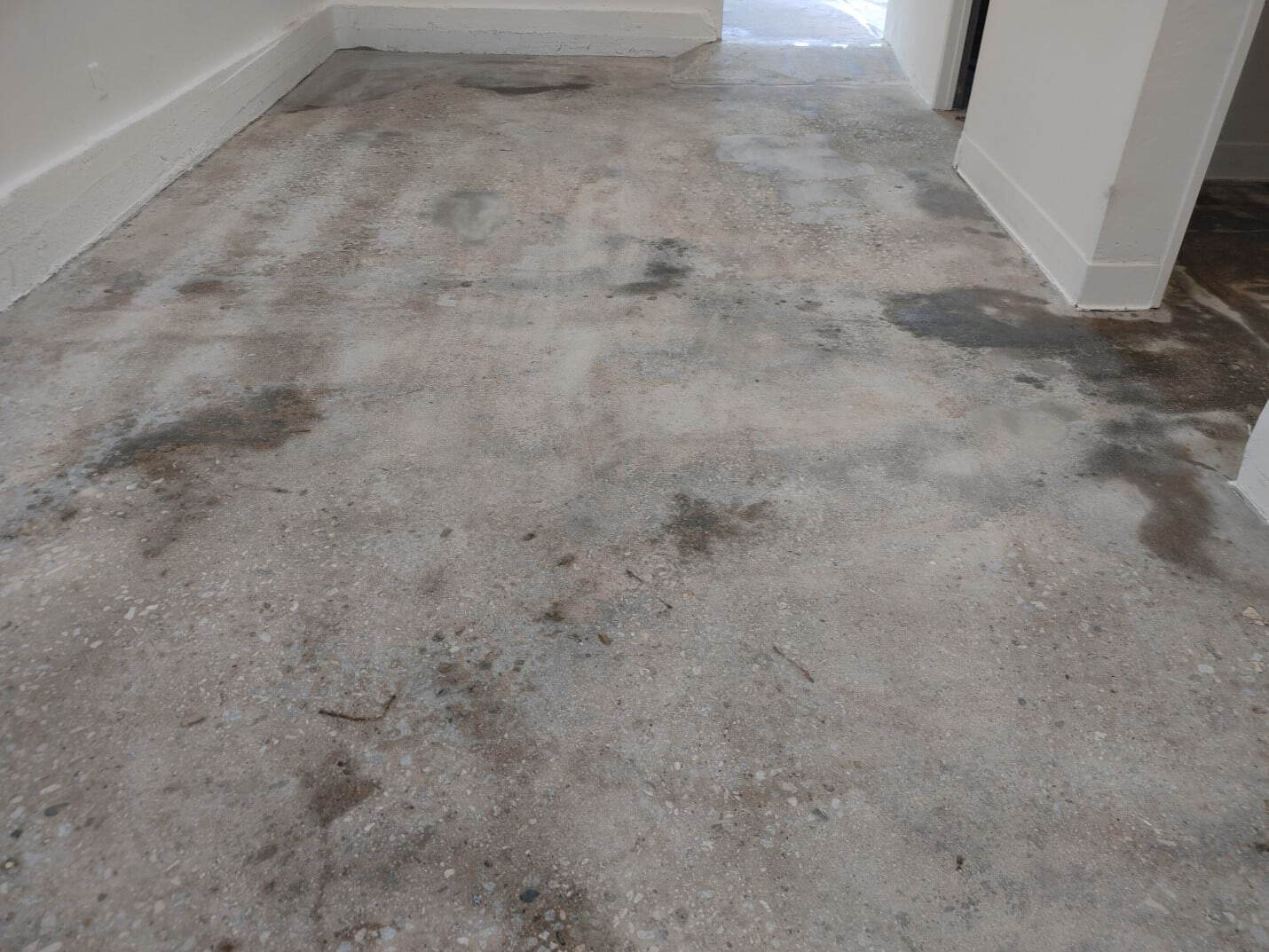 Epoxy coated retail floor, antique furniture store, Los Angeles (6 of 16)