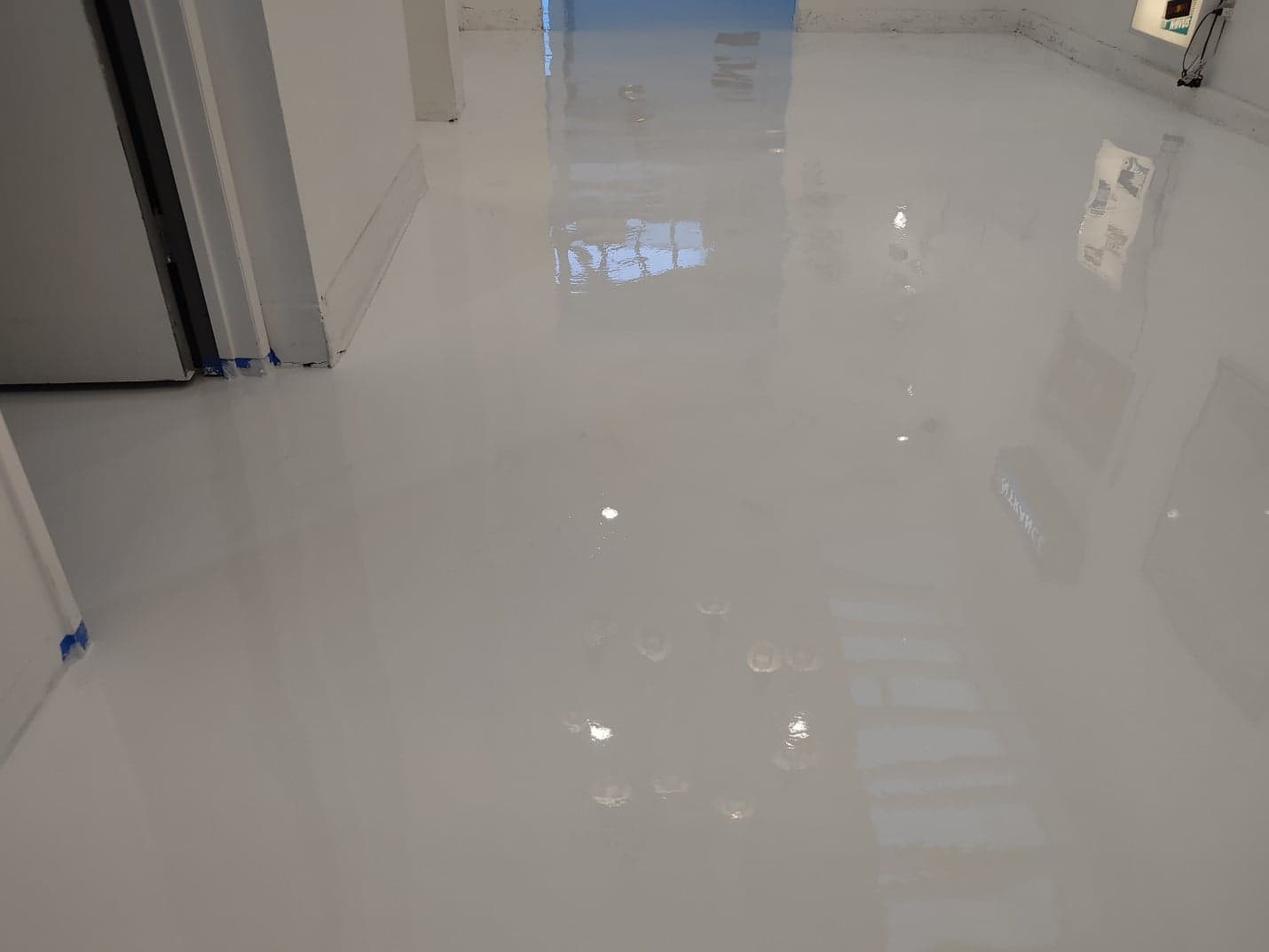 Epoxy coated retail floor, antique furniture store, Los Angeles (12 of 16)