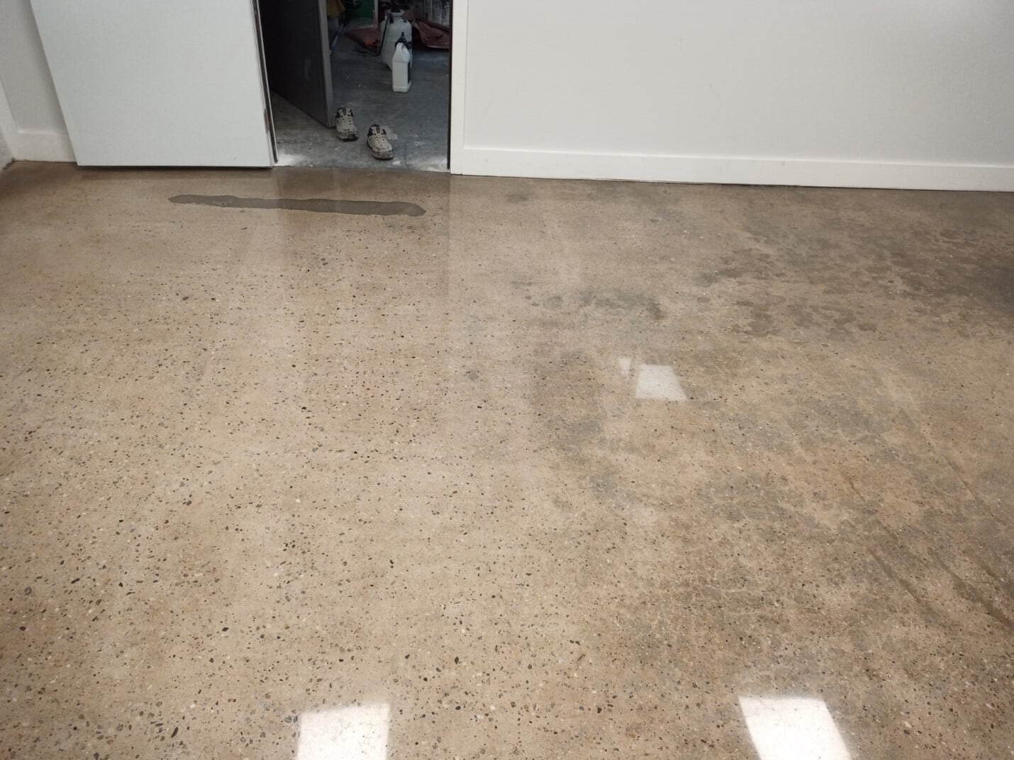 Polished concrete office floor, Los Angeles (4 of 10)