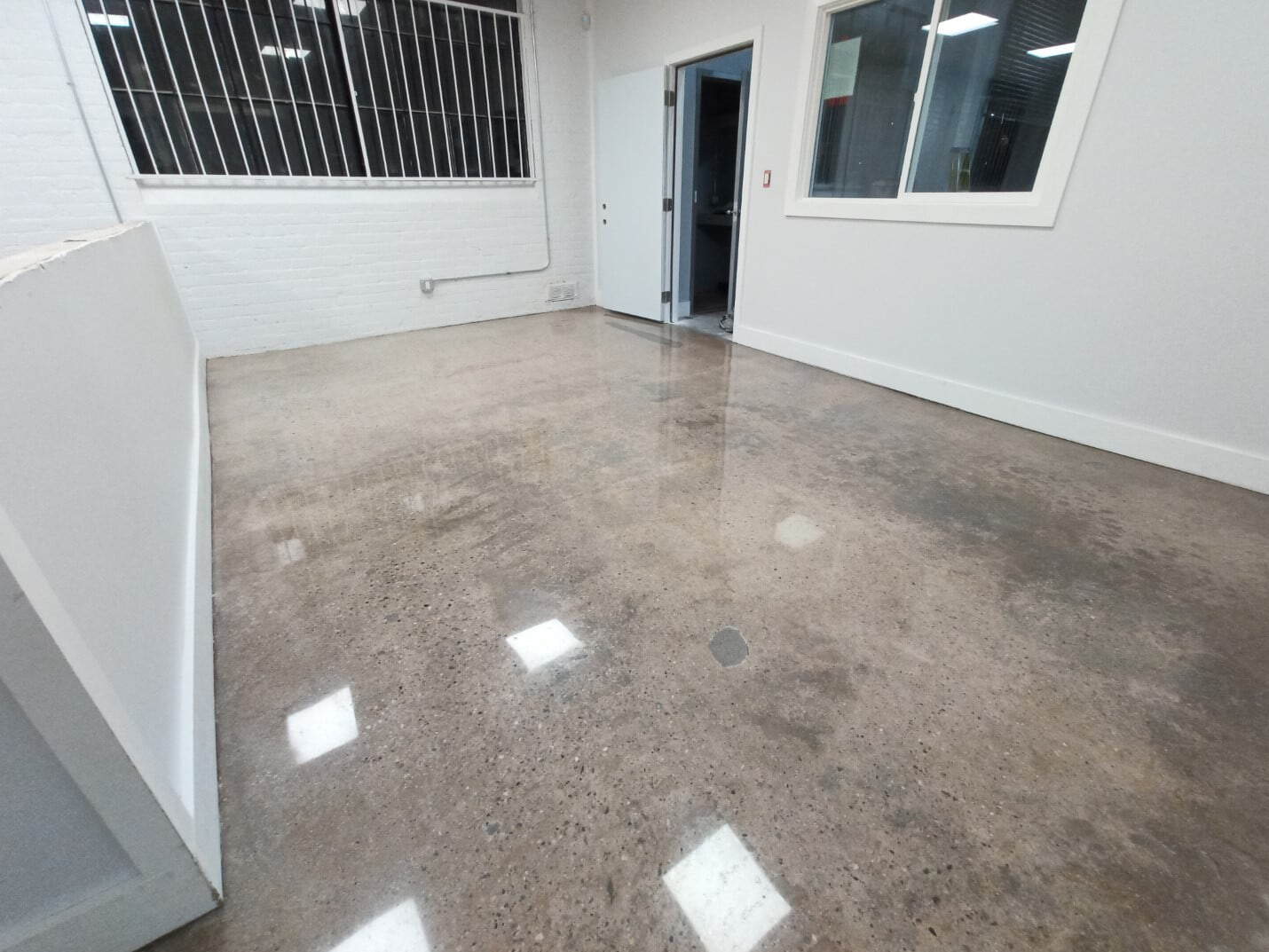 Polished concrete office floor, Los Angeles (9 of 10)