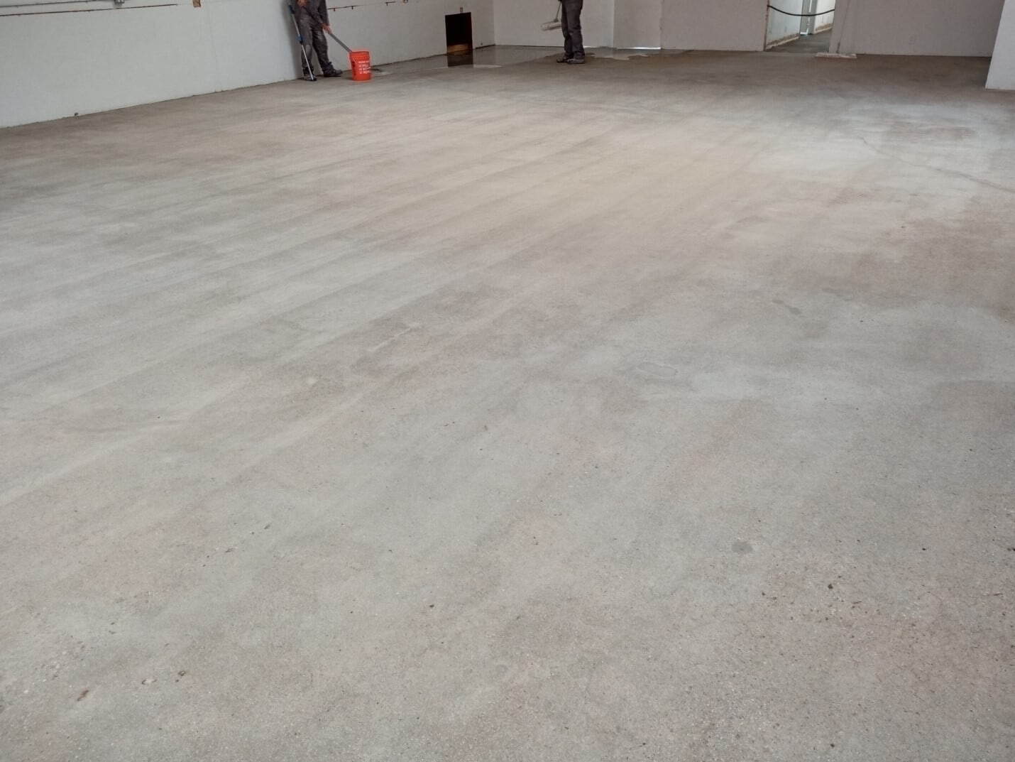 Epoxy coated warehouse floor, Gardena (4 of 6)
