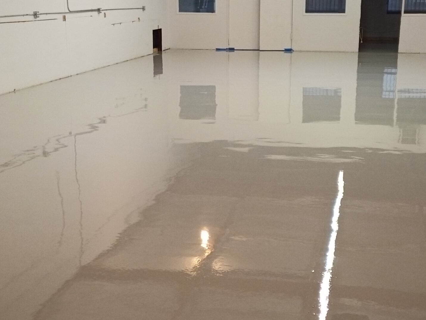 Epoxy coated warehouse floor, Gardena (6 of 6)
