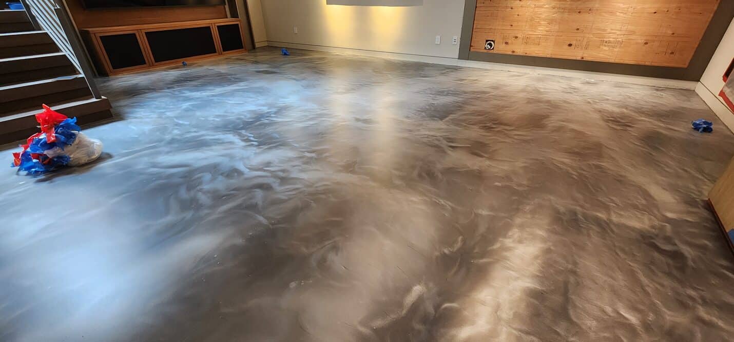 White marbling worked through the bronze metallic