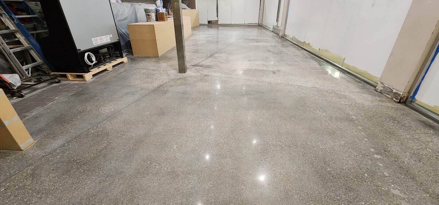 Polished concrete dining floor, 85 Bakery Gardena (6 of 6)