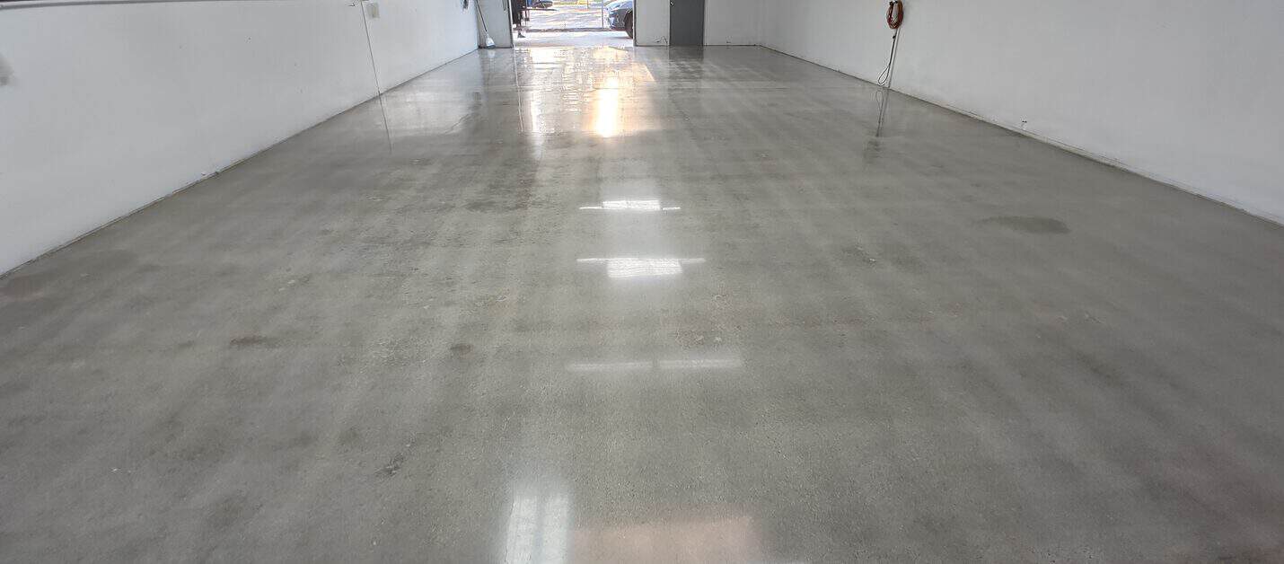 Polished concrete auto shop floor, Long Beach (7 of 10)