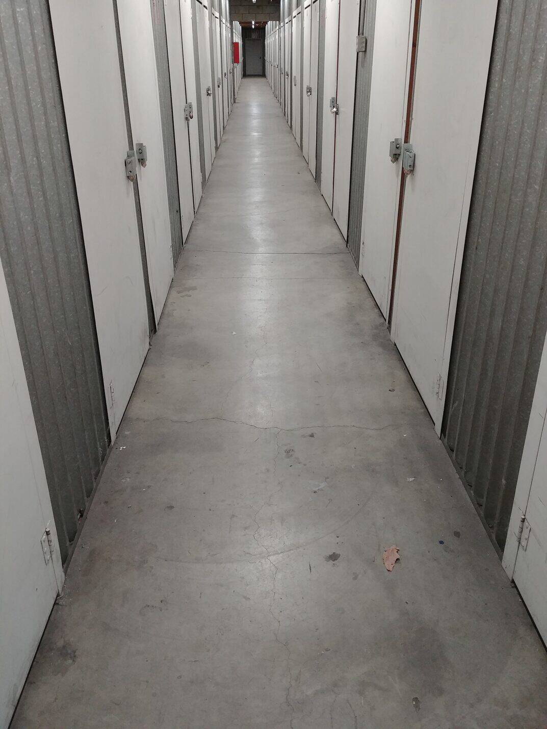 Long polished run between storage units, Public Storage San Francisco (5 of 6)