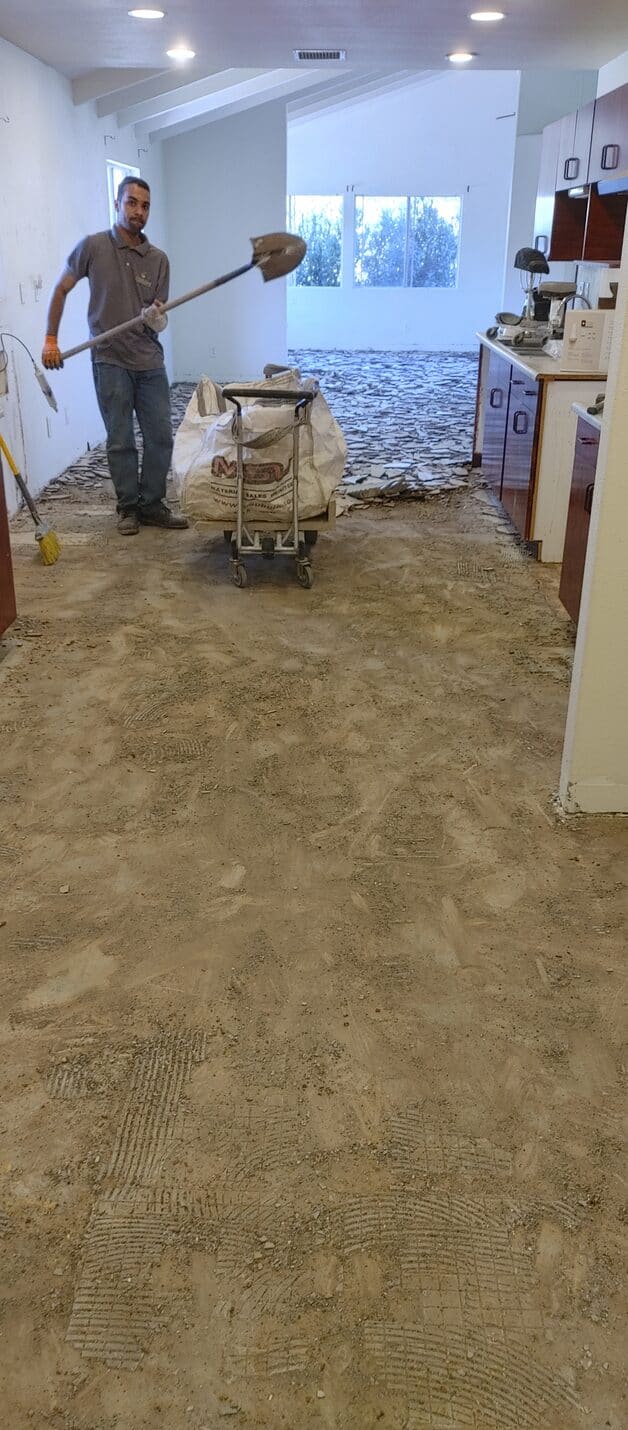 Polished concrete floor in a Joshua Tree residence (3 of 6)