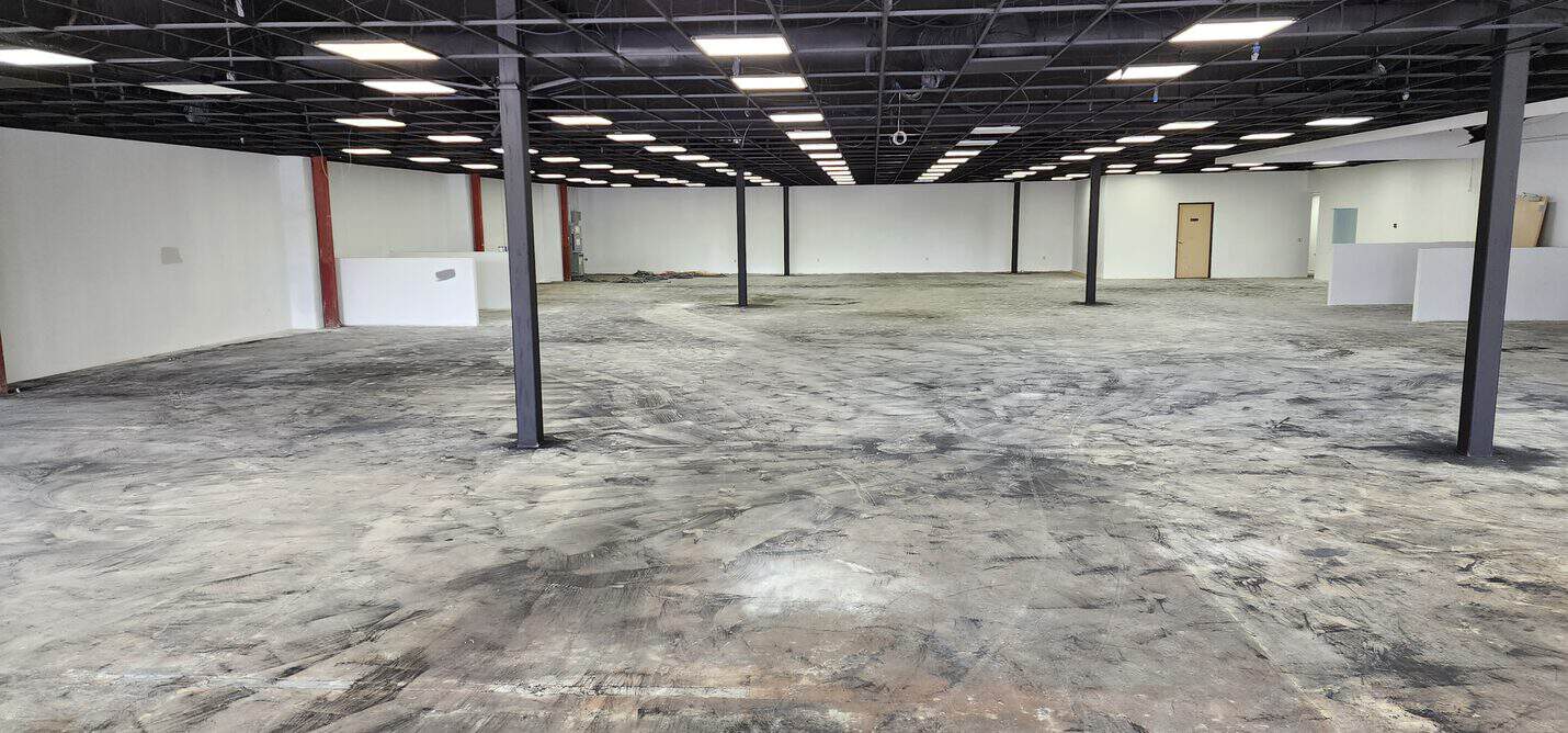 Concrete restoration and polishing, Teak Warehouse San Diego (2 of 10)